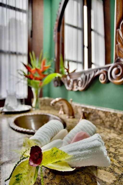Mahogany Hall Luxury Boutique Resort Сан-Игнасио Номер фото