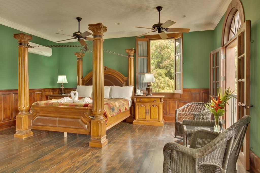 Mahogany Hall Luxury Boutique Resort Сан-Игнасио Экстерьер фото