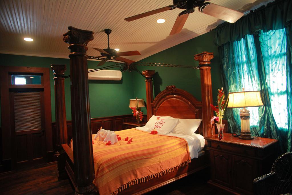 Mahogany Hall Luxury Boutique Resort Сан-Игнасио Экстерьер фото